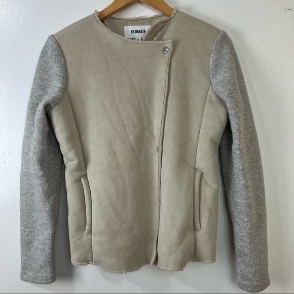 BB Dakota by Steve Madden - Women's Glenna Mixed Media Jacket - Picture 4 of 11